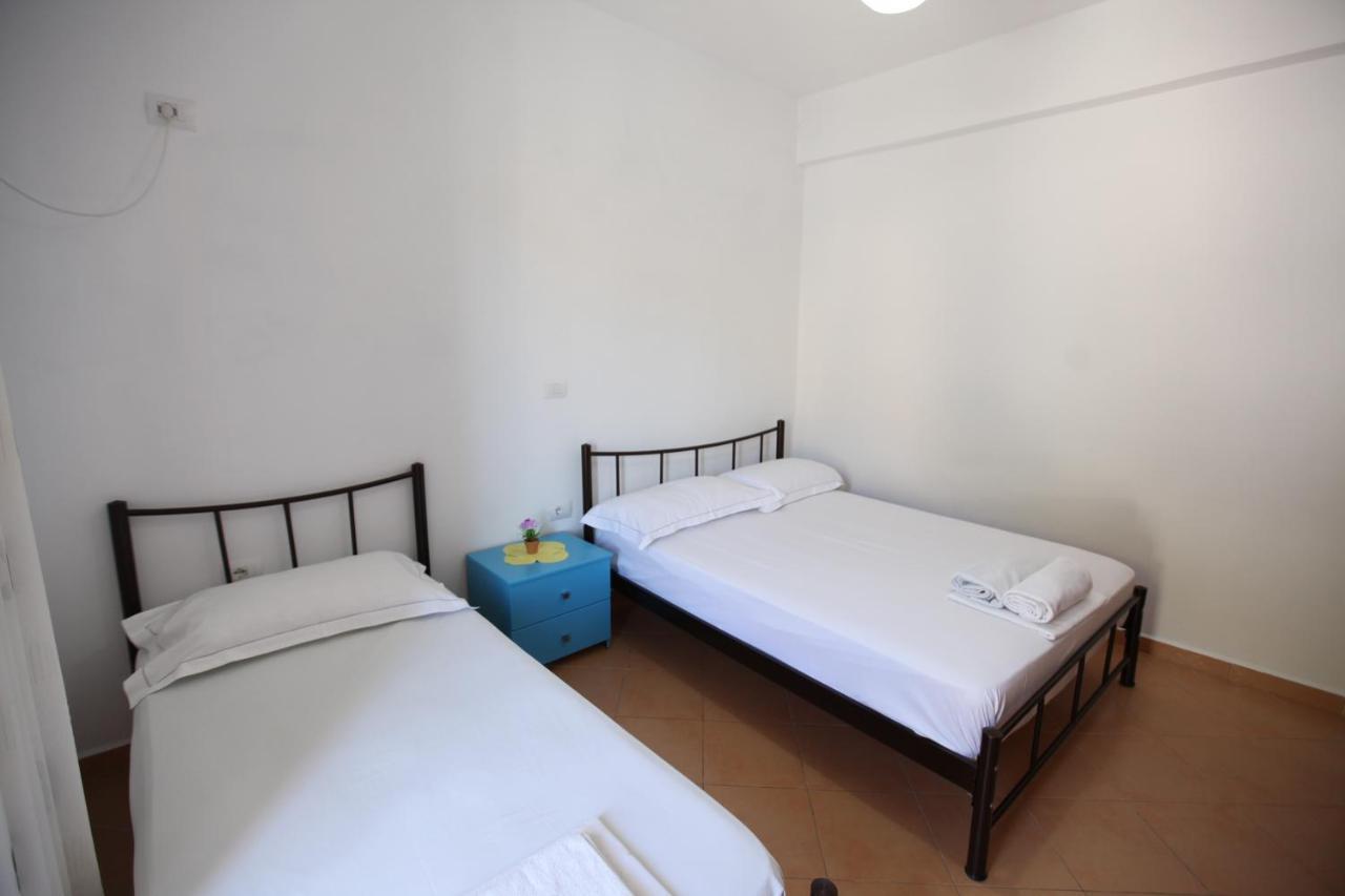Hotel Lagjini Lukovë Buitenkant foto