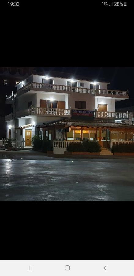 Hotel Lagjini Lukovë Buitenkant foto