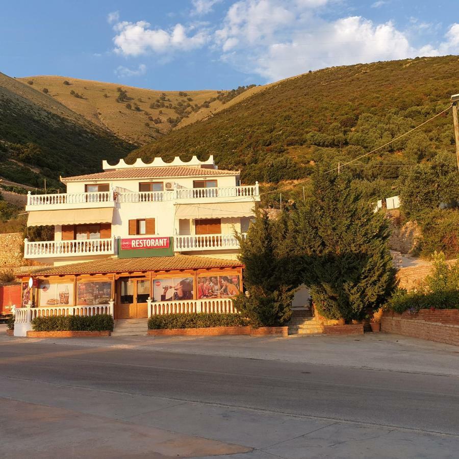 Hotel Lagjini Lukovë Buitenkant foto